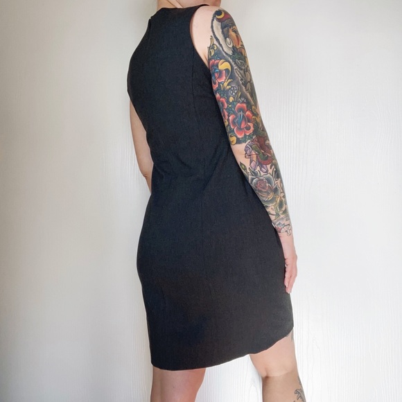 NWT GAP A-Line V-Neck Sleeveless Dress - Picture 2 of 5